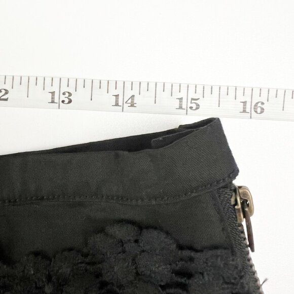 NWT Monteau Shorts Women's Size M Black Tiered Floral Crocheted Lace 100% Cotton - Picture 6 of 11